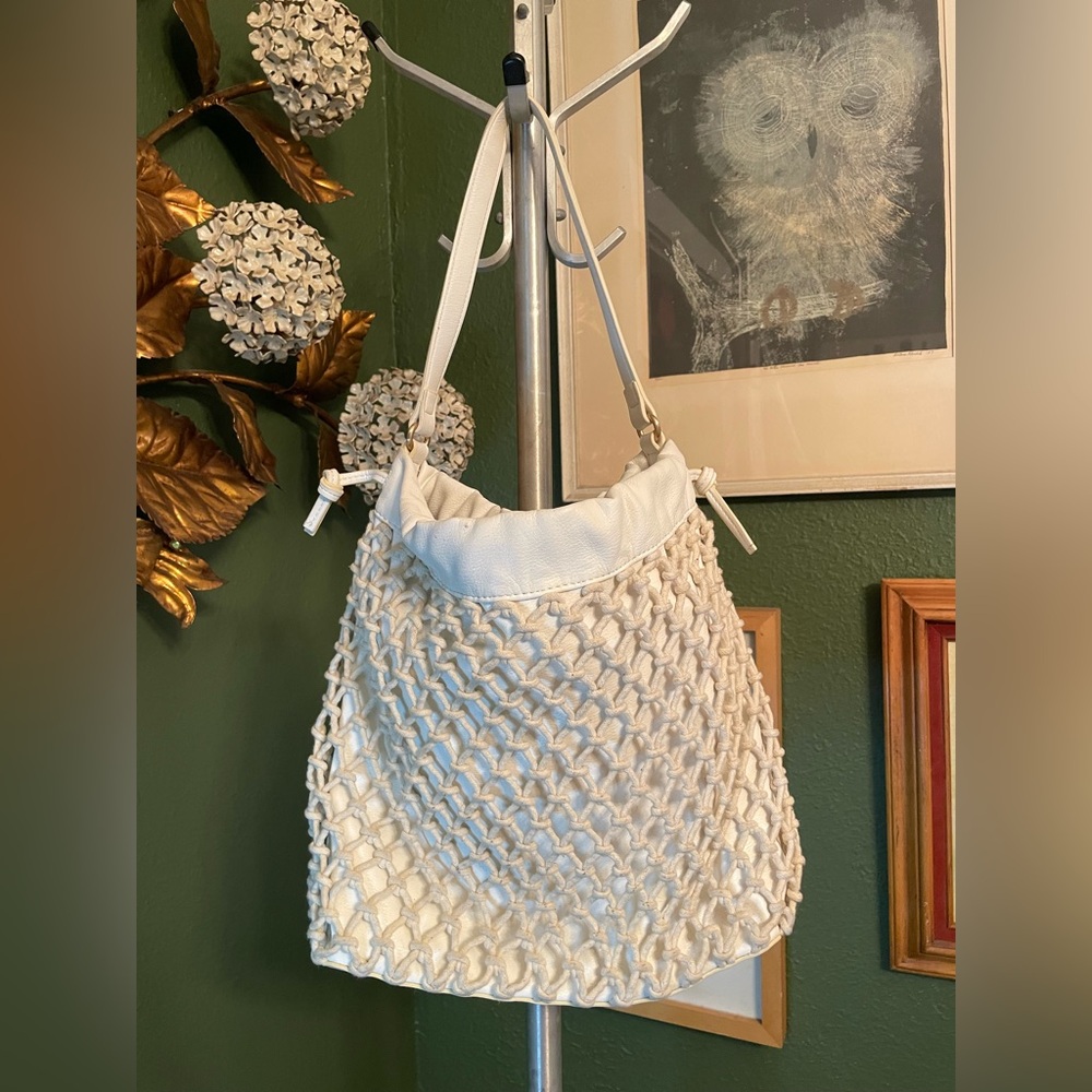 Elizabeth and James white leather and rope knotted bucket bag, 15” x 12”